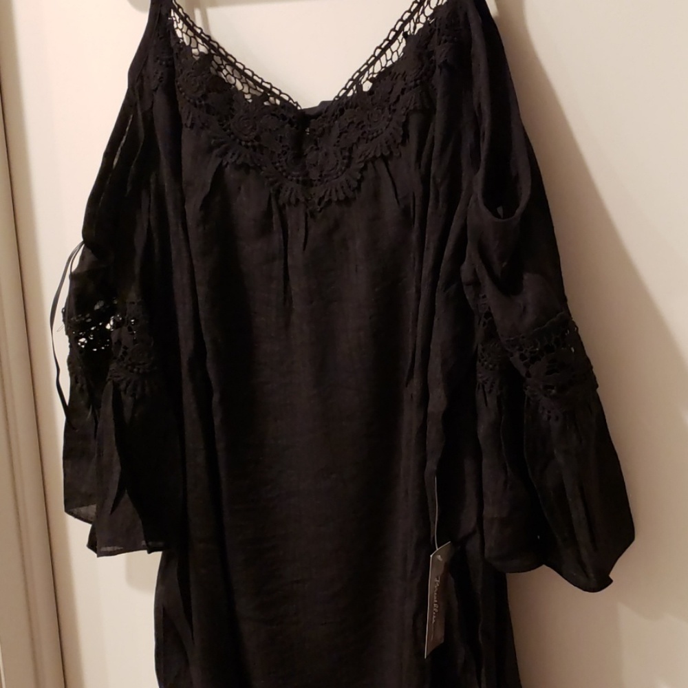 A Byer 2X Black Lace Detail Dress